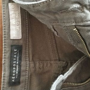 EUC olive green Aeropostale jeggings